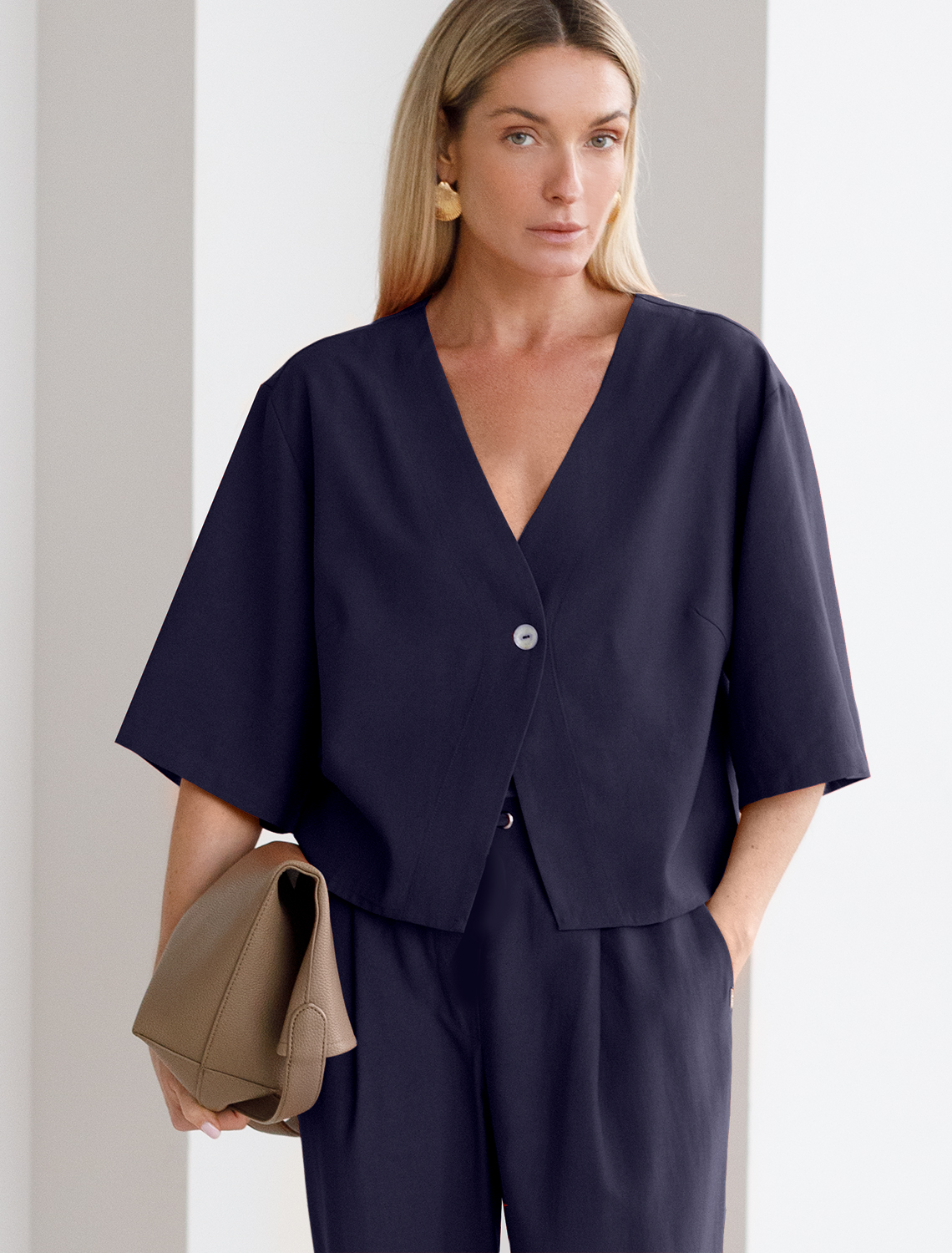 Блузка из плотного лиоцелла D29.266 темно-синий