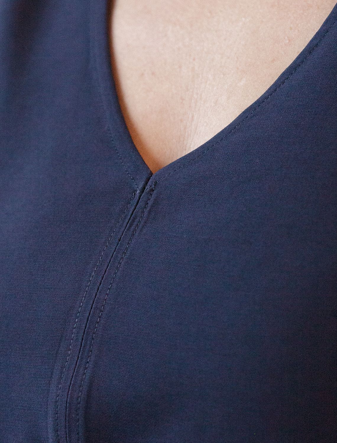 Платье из плотного лиоцелла D22.239 темно-синий