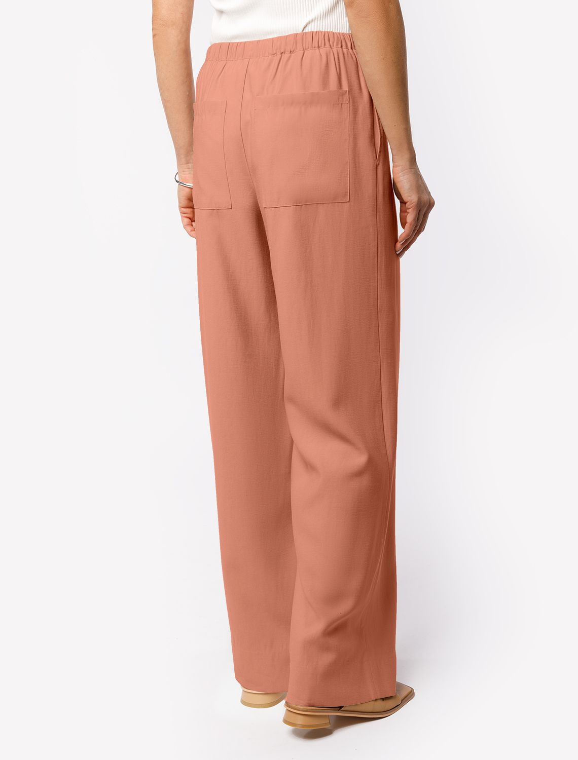 Свободные брюки из плотного лиоцелла на резинке D24.261 дымчато-коралловый