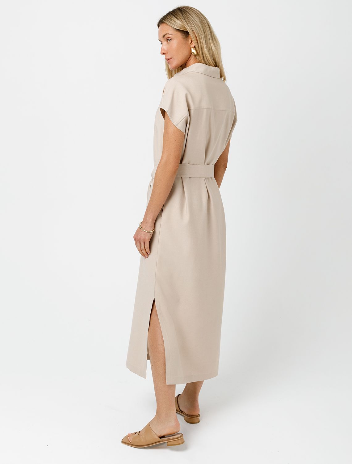 Платье-рубашка из плотного лиоцелла D22.242 светло-бежевый