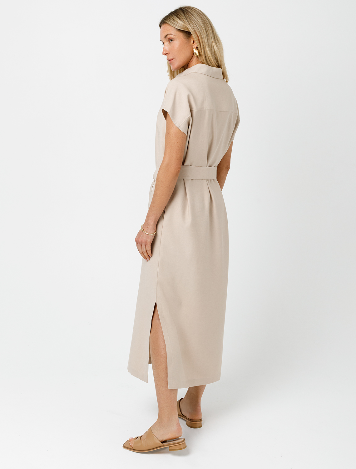 Платье-рубашка из плотного лиоцелла D22.242 светло-бежевый