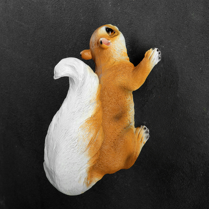 Подвесной декор из полистоуна «Белка», 21.5×11×13 см