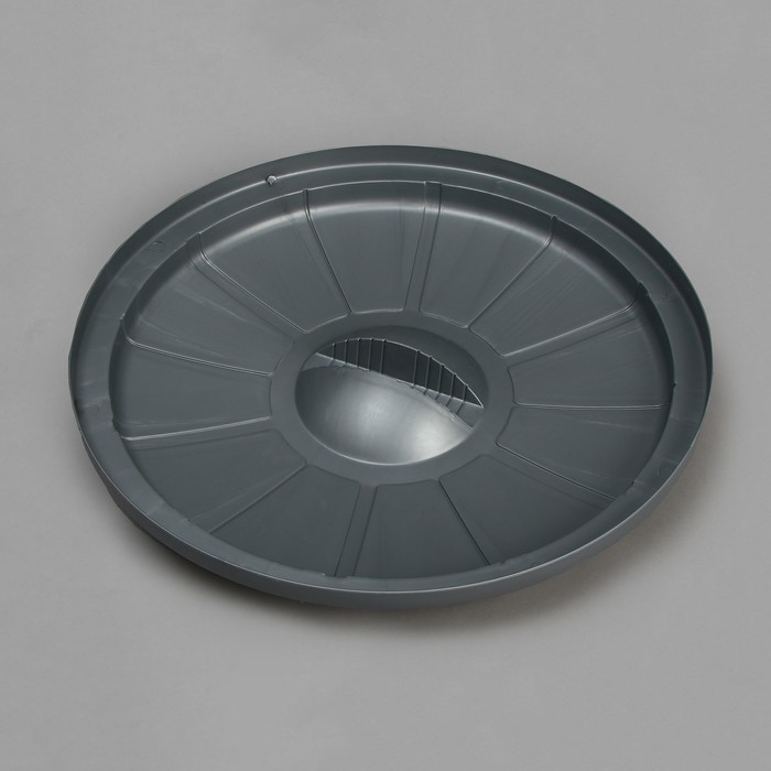 Бак хозяйственно - бытовой «Колор», 40 л, полипропилен, с крышкой, МИКС