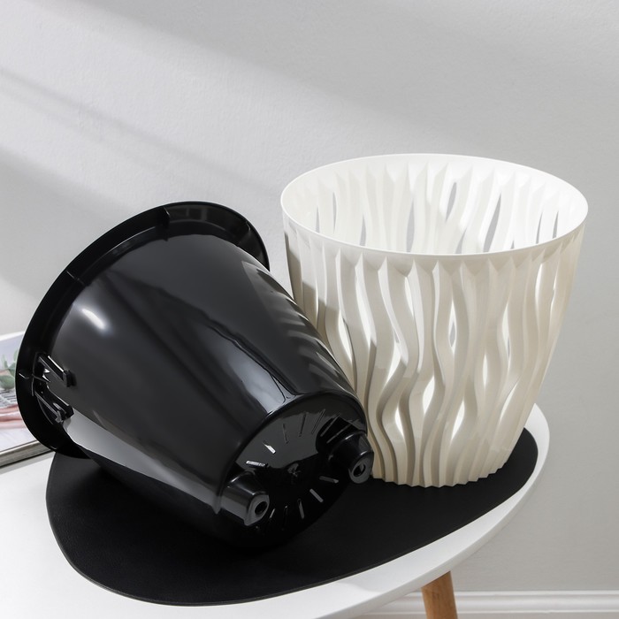 Кашпо для цветов со вставкой «Вдохновение», 7.5 л, белое/чёрное