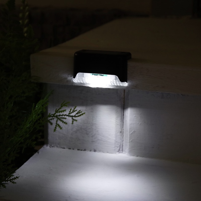Садовый светильник, уличный, на солнечной батарее, 8×4.5×4.5 см, 1 LED, чёрный, свечение белое