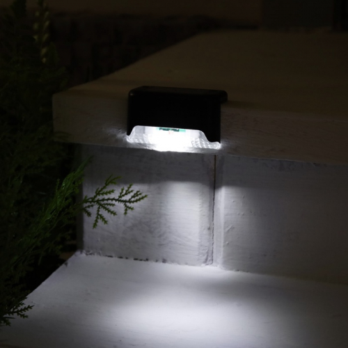 Садовый светильник, уличный, на солнечной батарее, 8×4.5×4.5 см, 1 LED, чёрный, свечение белое