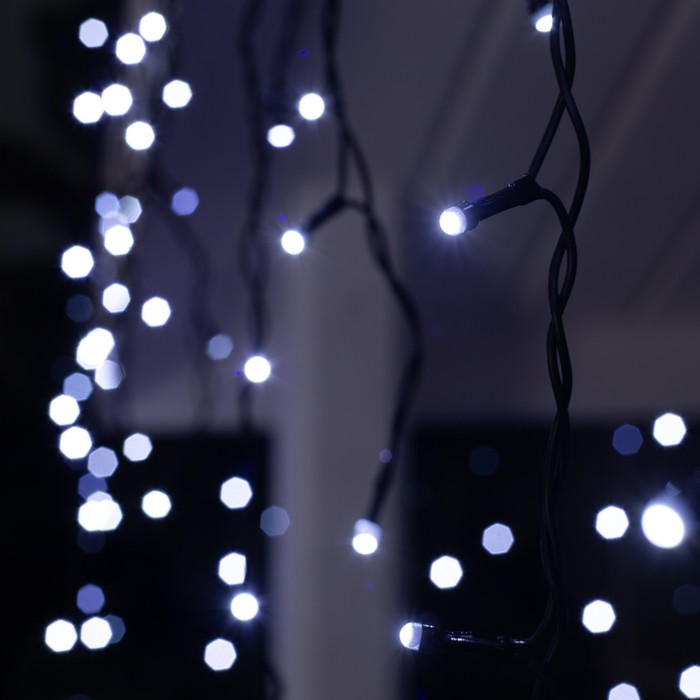 Гирлянда «Бахрома» 3 × 0.6 м, IP44, УМС, тёмная нить, 160 SMD-LED, свечение белое, 220 В