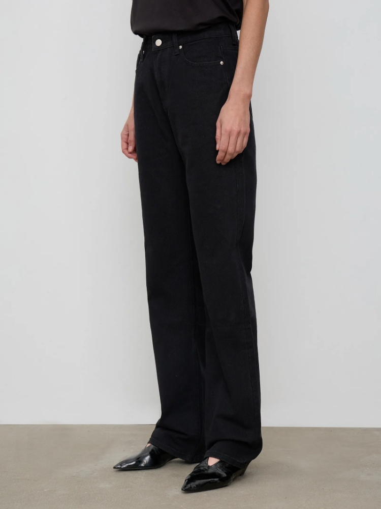 Джинсы прямые ,
100% хлопок ,