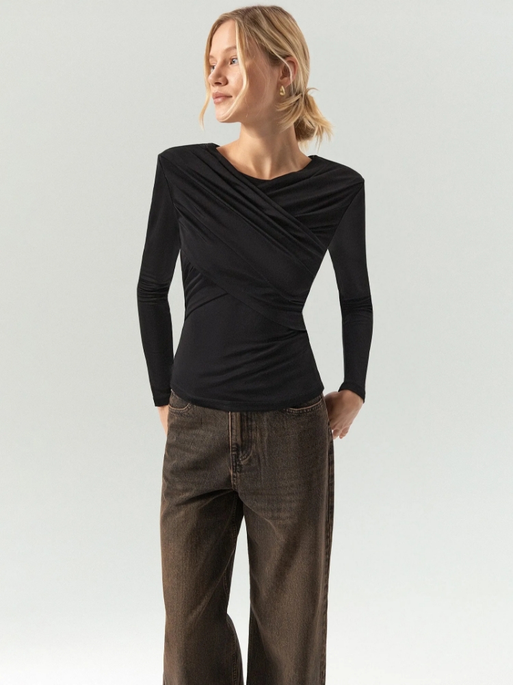 Лонгслив с драпировкой ,
100% вискоза ,