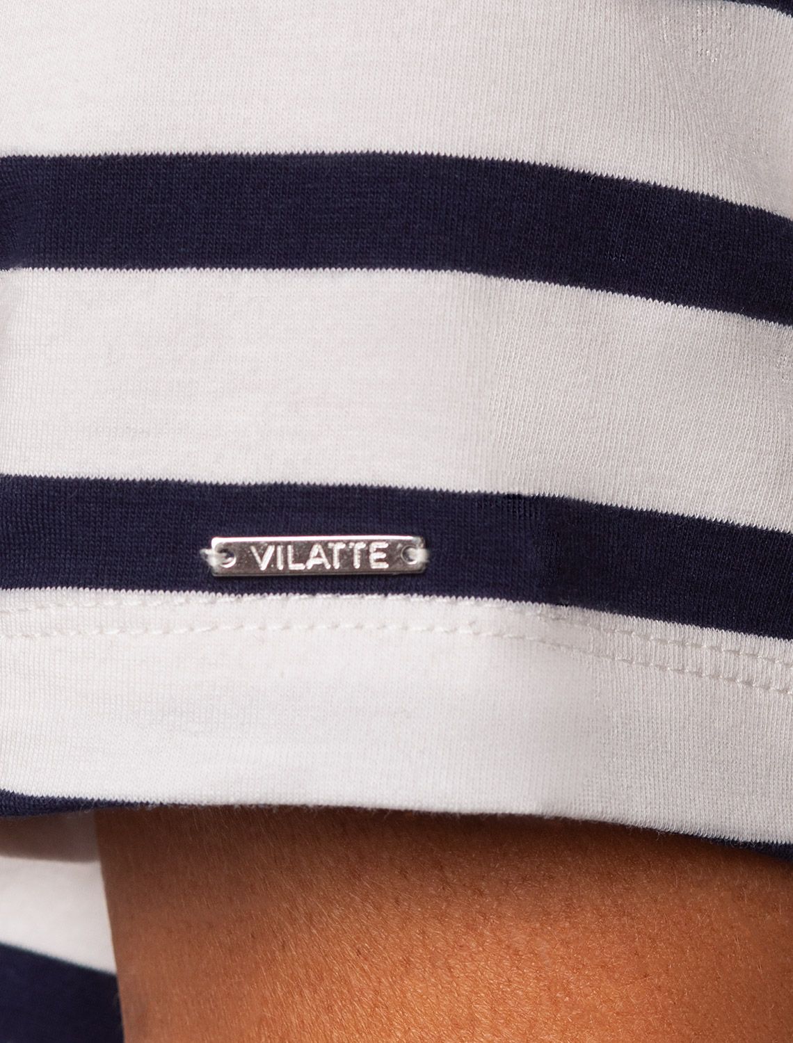 Футболка из премиального хлопка с эластаном D49.982 белый-т.синий полоса