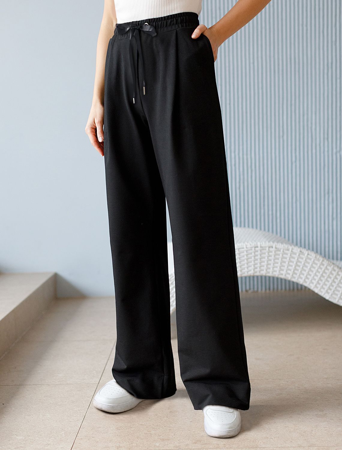 Свободные брюки из тонкого премиального футера с эластаном D44.140 черный