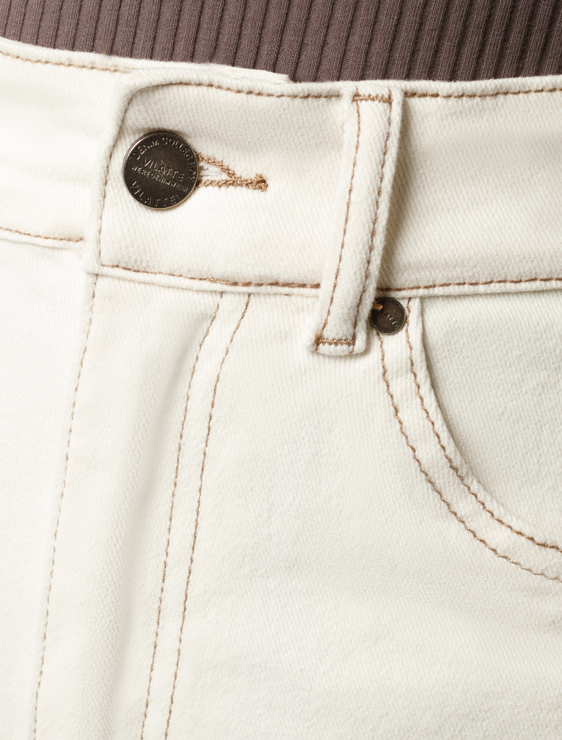 Шорты из эластичного денима D58.025 белый