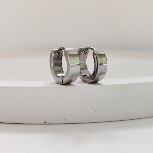 Серьги из стали