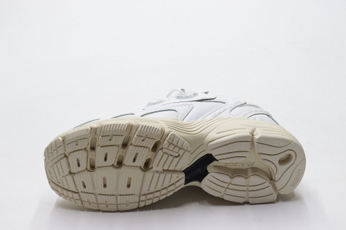 Кроссовки нат. кожа (36-41)р. / шт. 305/401