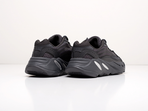 Кроссовки Adidas Yeezy Boost 700 v2