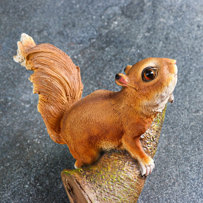 Подвесной декор из полистоуна «Белка на ветке», 27×19×12 см