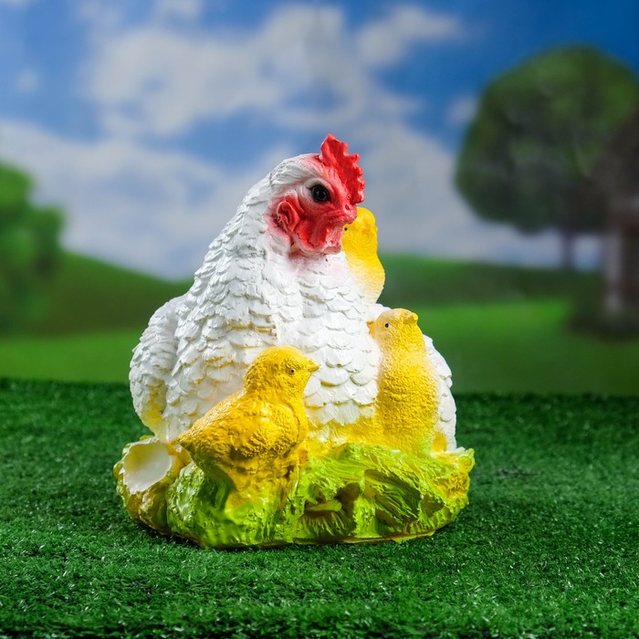 Садовая фигура из гипса «Курица наседка с цыплятами», 22×20×30 см