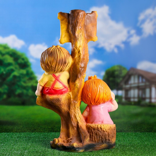 Садовая фигура из гипса «Мальчик и девочка на дереве», 66×31×40 см, МИКС