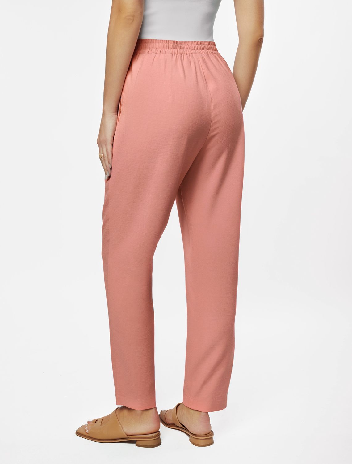 Брюки из плотного лиоцелла D24.265 дымчато-коралловый