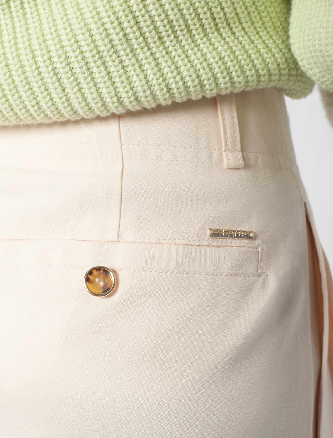 Шорты-бермуды из плотного лиоцелла D28.057 кокосово-молочный