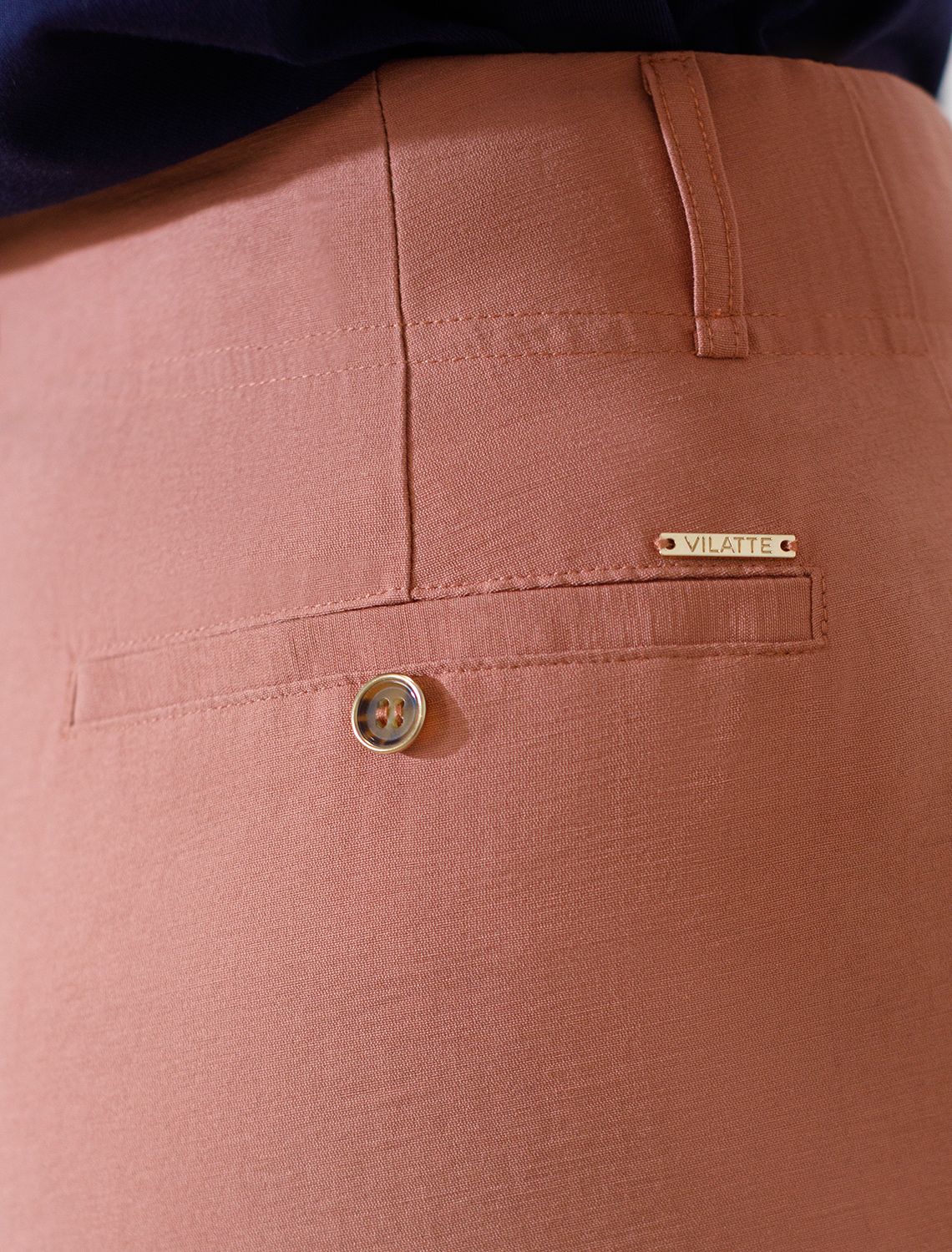 Шорты-бермуды из плотного лиоцелла D28.057 дымчато-коралловый