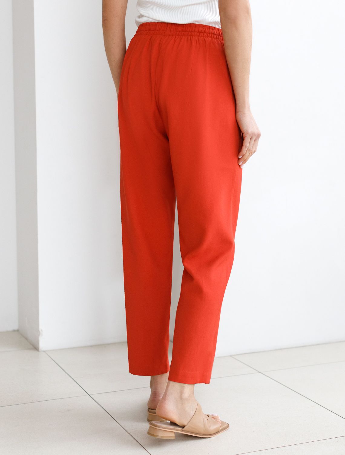 Брюки из плотного лиоцелла D24.265 терракотовый