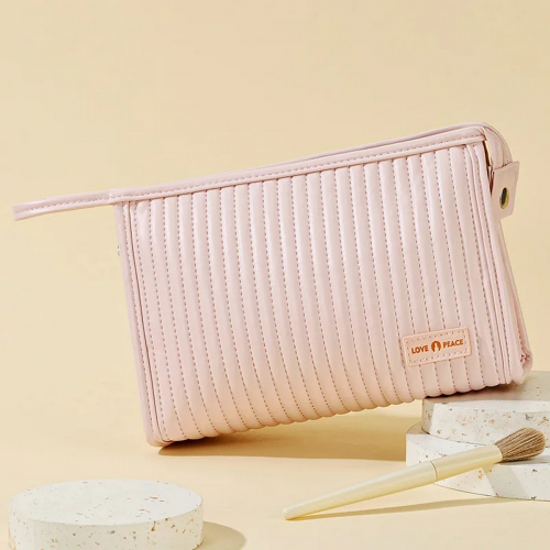 Kristaller Косметичка женская Love peace rectangular стёганая, пастельно-розовый