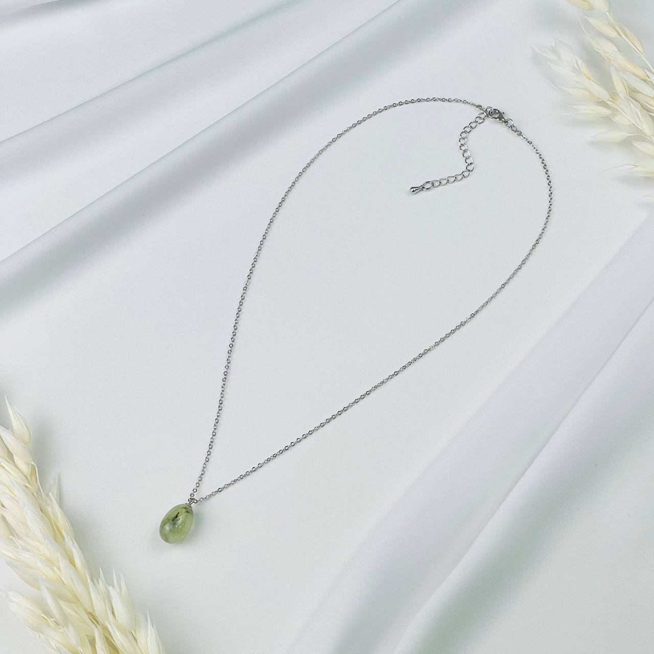 Радуга Самоцветов Кулон на цепочке из Пренита