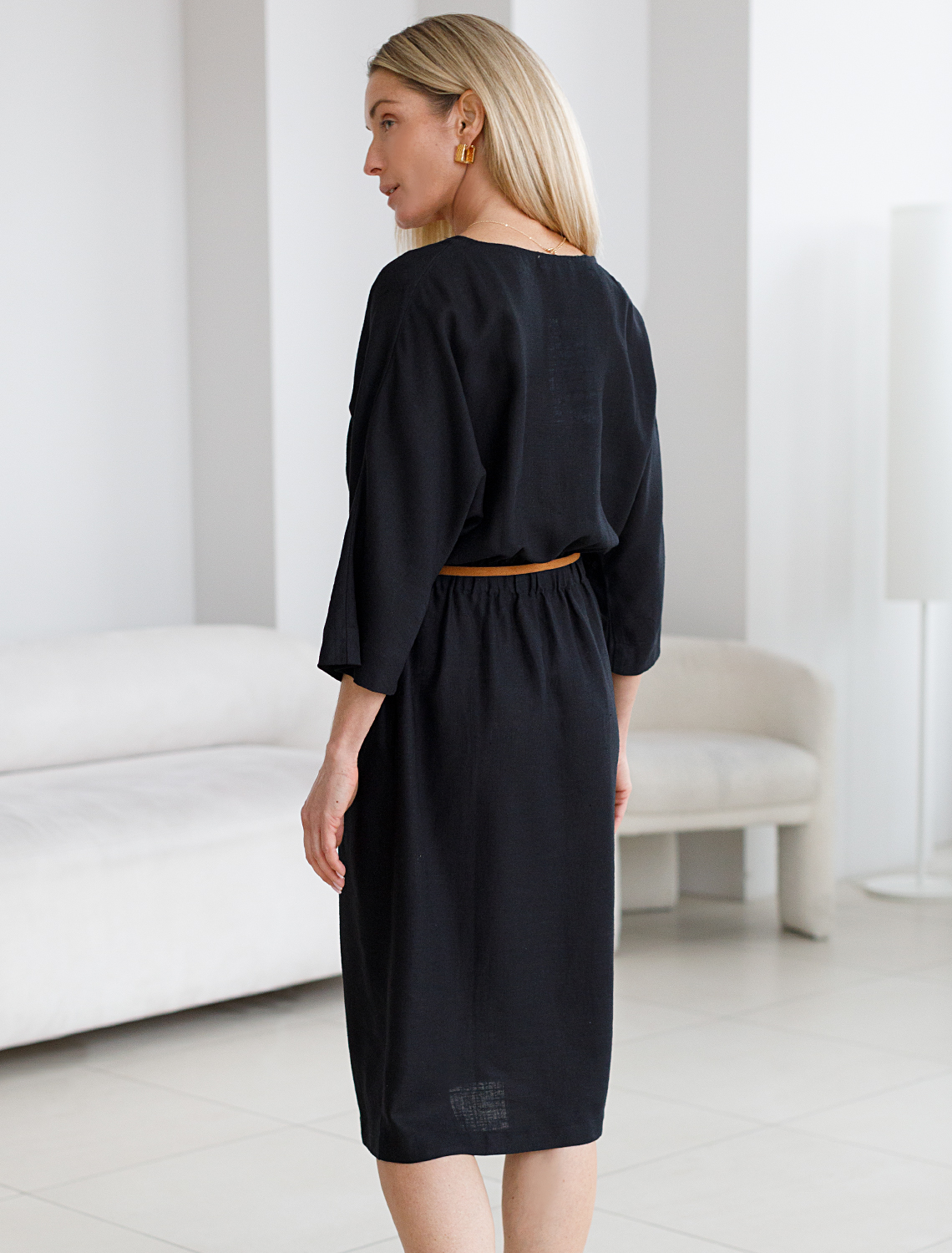 Платье с цельнокроеным рукавом изо льна с вискозой D22.219 черный