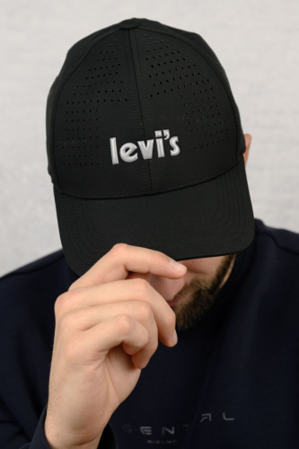 Бейсболка с логотипом Levis