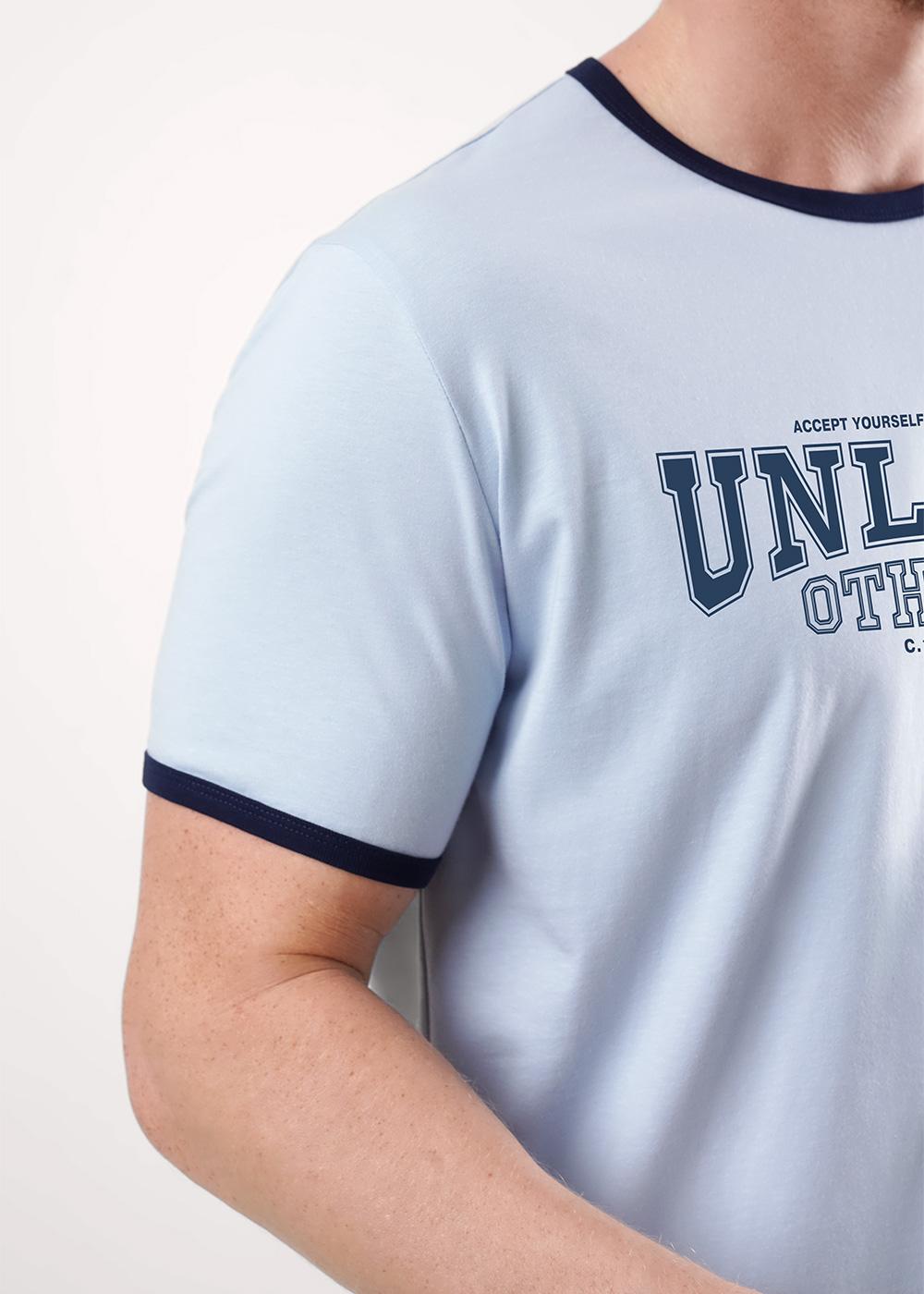 Ст.цена 699р CLE 552525/21кд_п Футболка мужская 552525/21кд_п св.голубой