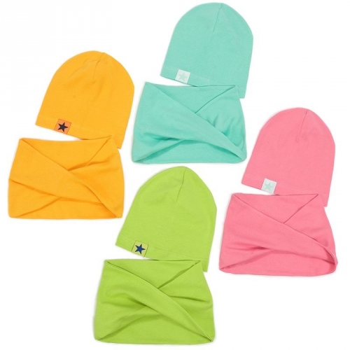 Комплект шапка и шарф хомут для девочки №1