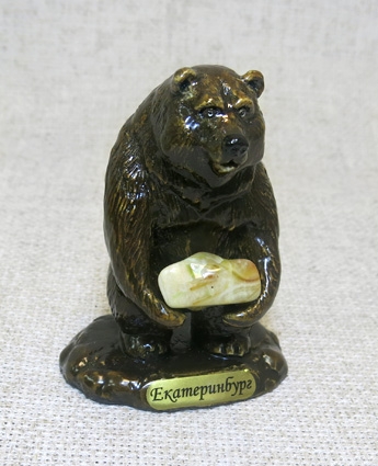 Фигура Медведь новый стоит,1467