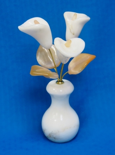 Настольный сувенир Каллы - 3 цветка, селенит, А