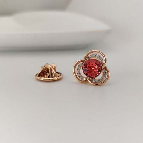 Брошь-значок с кристаллами Swarovski