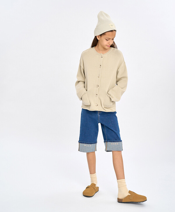 1505 р.  2150 р.  Шорты джинсовые до колена для девочки синие с принтом Button Blue