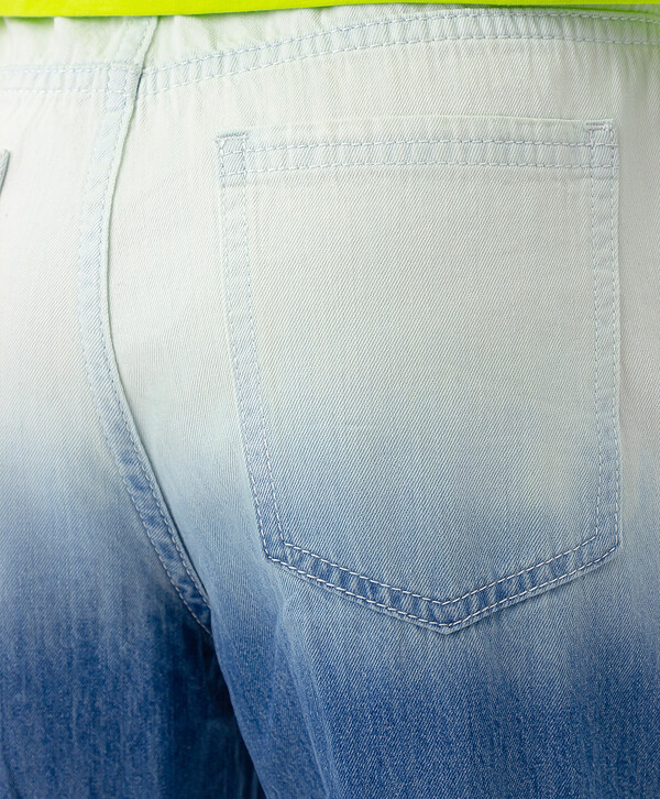 1400 р. 1750 р. Джинсы клеш с эффектом омбре Button Blue