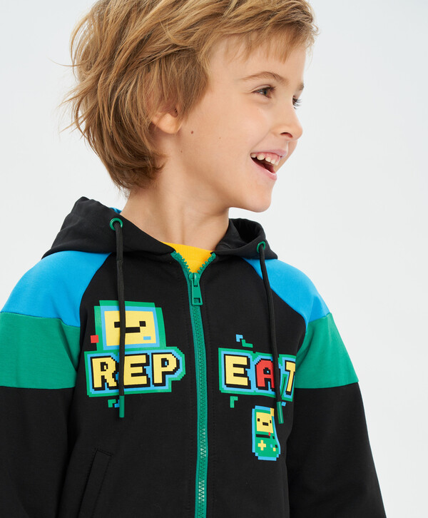 1320 р.  1650 р.  Толстовка на молнии черная Button Blue