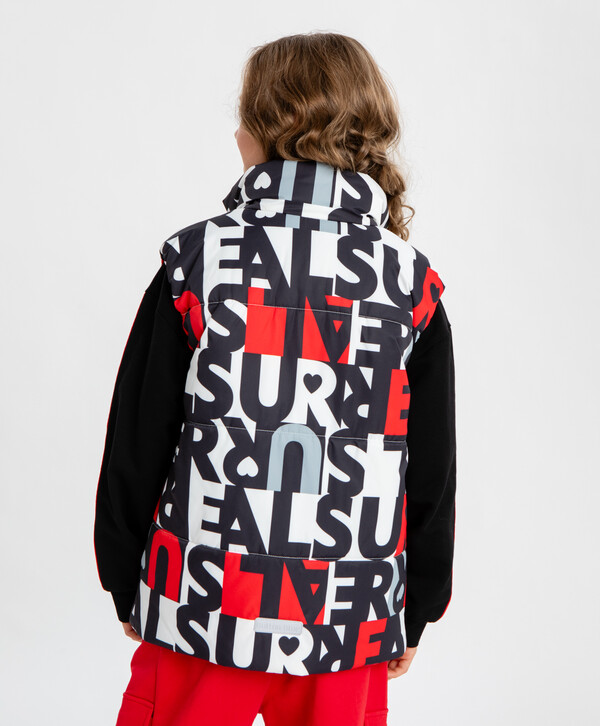 1755 р. 2700 р. Жилет утепленный с принтом мультицвет для девочки Button Blue