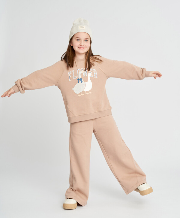 1225 р.  1750 р.  Брюки палаццо для девочки коричневые с поясом на резинке Button Blue