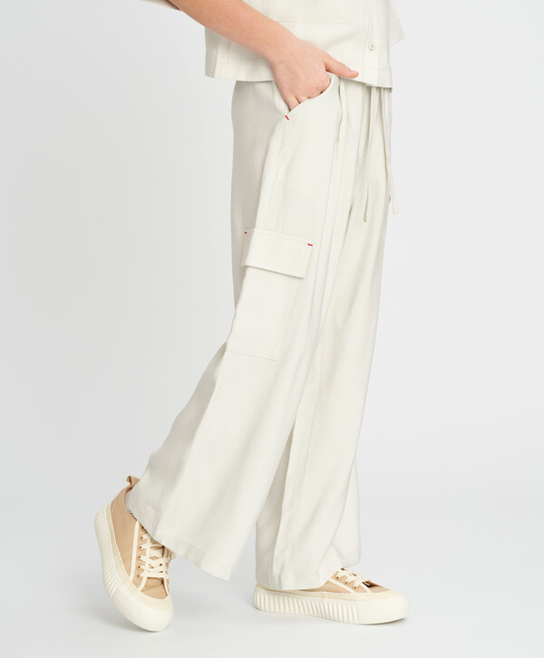 1960 р.  2800 р.  Брюки палаццо для девочки серые с карманами Button Blue