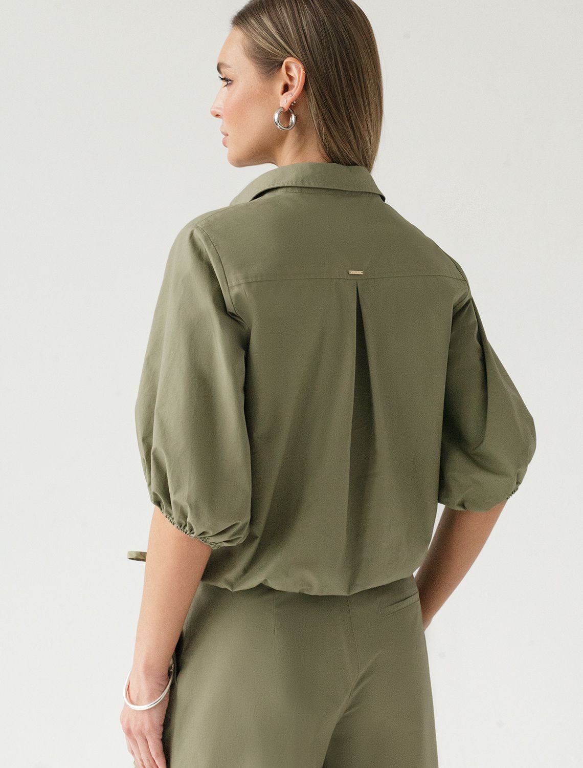 Блузка из легкого хлопкового поплина D29.264 светло-оливковый