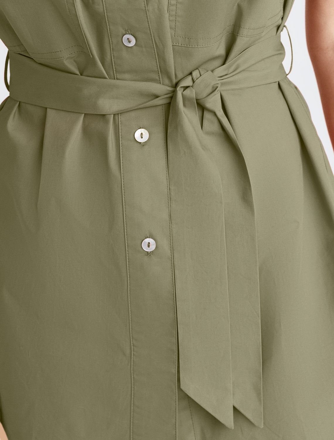 Блузка из легкого хлопкового поплина D29.247 светло-оливковый