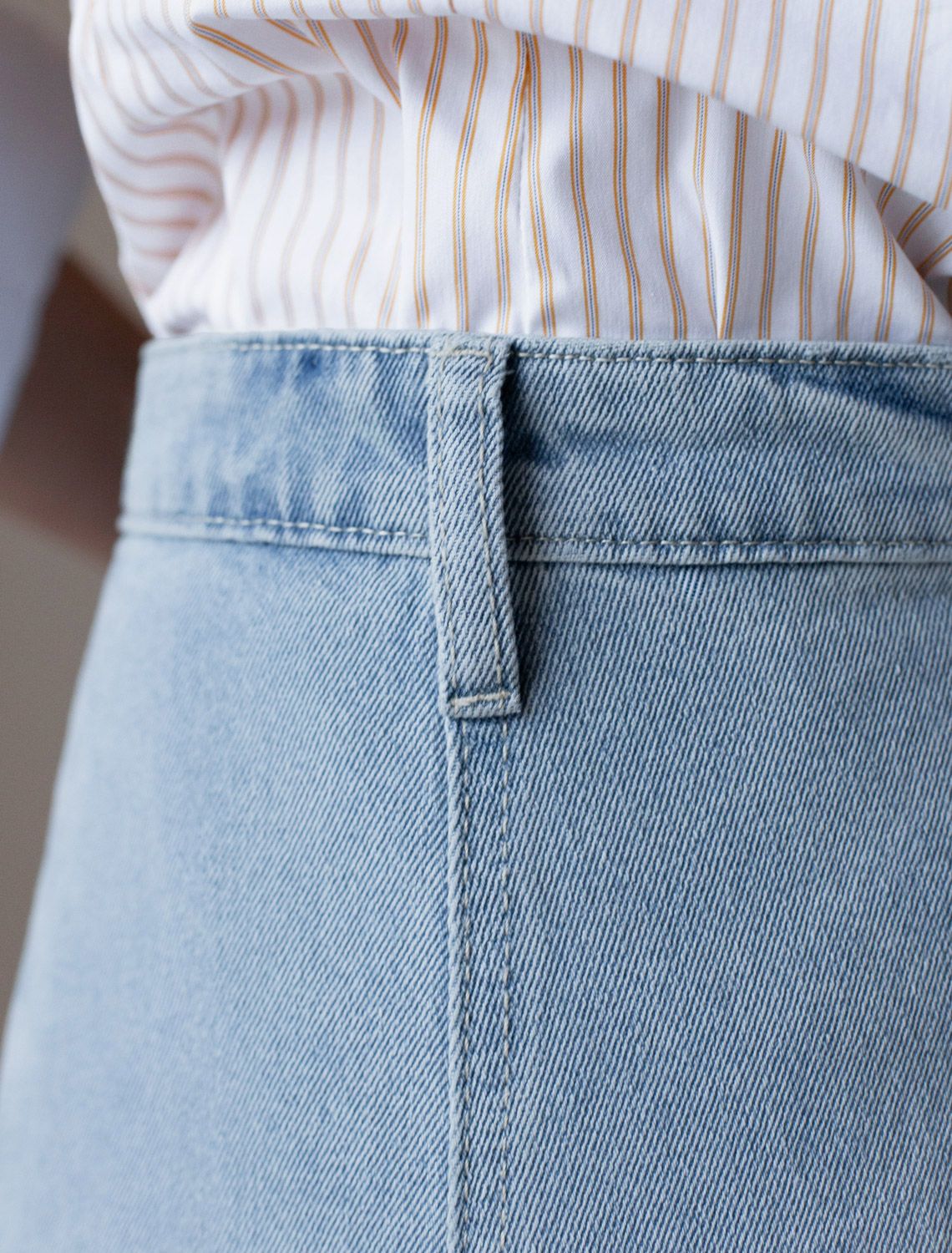 Юбка на запАх из эластичного денима D56.112 светло-голубой