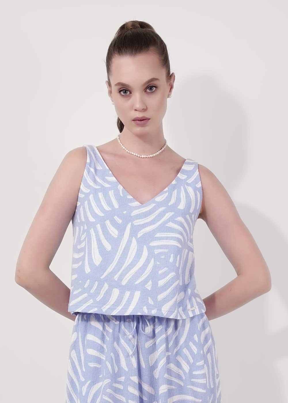 Ст.цена 950р CLE 256914/177эфн Блузка женская 256914/177эфн молочный/голубой