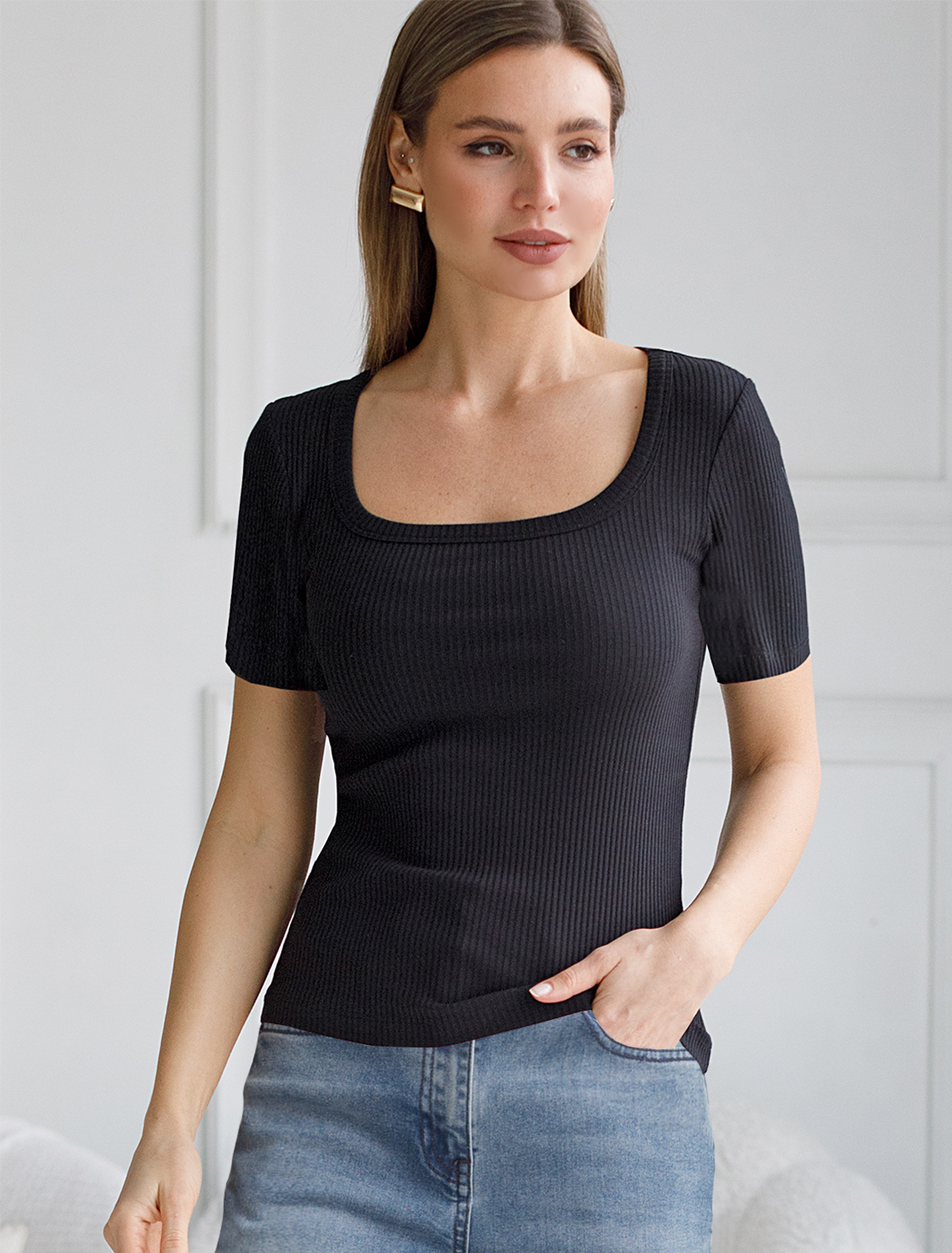 Футболка из трикотажа в широкий рубчик