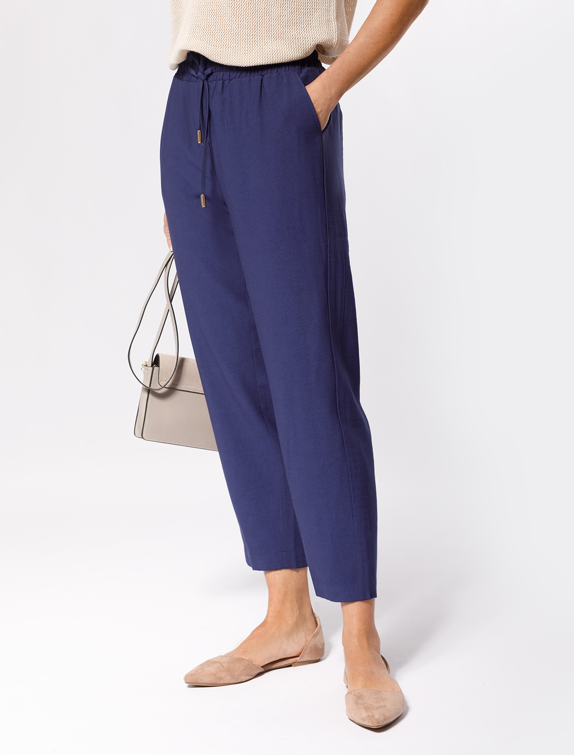 Ст.цена 2390р Брюки из плотного лиоцела на резинке D24.218 дымчатый синий