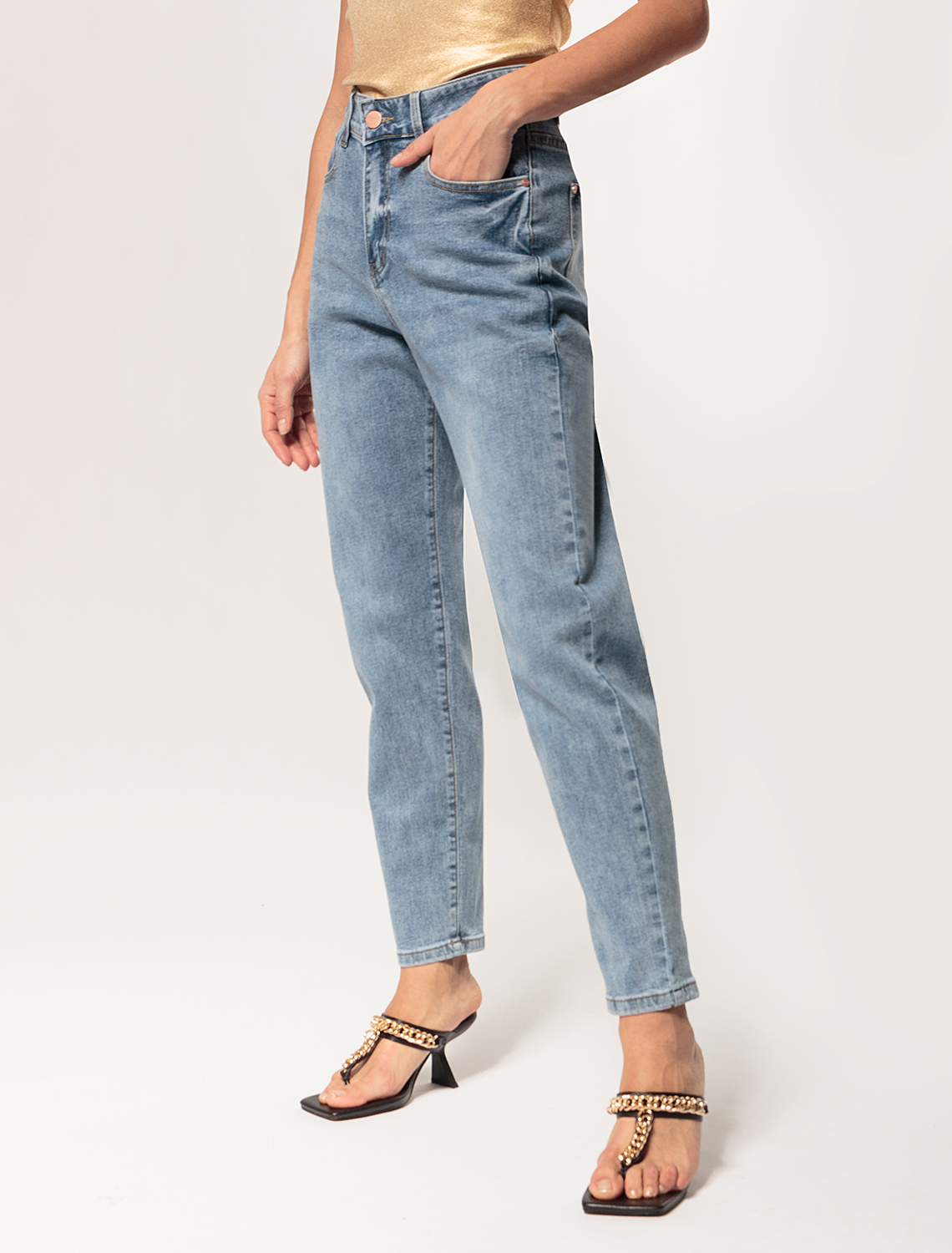 Ст.цена 2490р Джинсы mom-fit из эластичного денима D54.296 синий