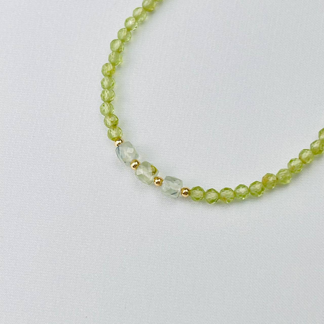 Радуга Самоцветов Браслет из Хризолита и Пренита