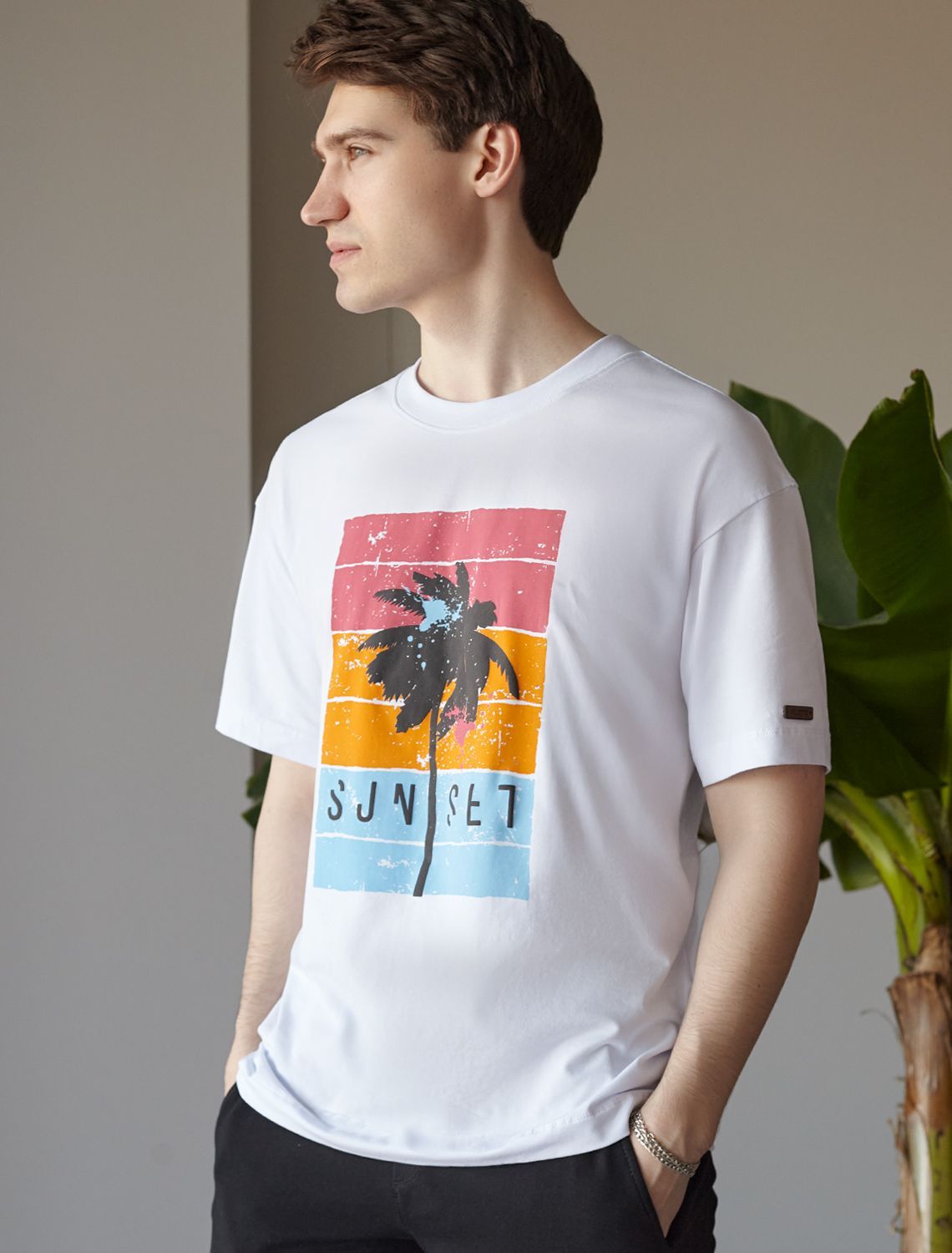 Свободная футболка с авторским принтом